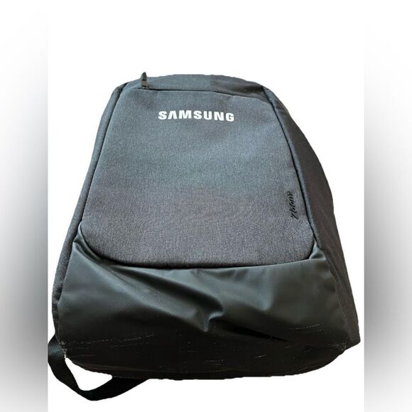Samsung Modern Tech Backpack – Black Laptop & Travel Bag - Picture 4 of 9